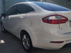 FORD FIESTA 1.6 SEL SEDAN 16V 2017/2017 HUBNER MULTIMARCAS FARROUPILHA / Carros no Vale