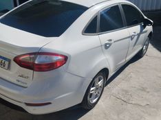 FORD FIESTA 1.6 SEL SEDAN 16V 2017/2017 HUBNER MULTIMARCAS FARROUPILHA / Carros no Vale