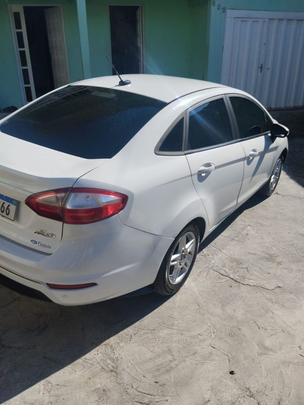 FORD FIESTA 1.6 SEL SEDAN 16V 2017/2017 HUBNER MULTIMARCAS FARROUPILHA / Carros no Vale FORD FIESTA 1.6 SEL SEDAN 16V 2017/2017 HUBNER MULTIMARCAS FARROUPILHA / Carros no Vale