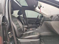 FORD FOCUS 2.0 GHIA 16V 2010/2011 HUBNER MULTIMARCAS FARROUPILHA / Carros no Vale