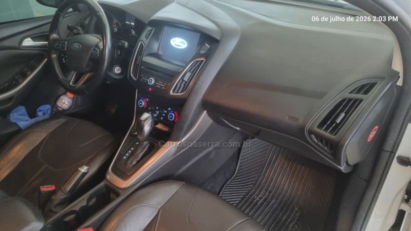 FORD FOCUS 2.0 SE FASTBACK 16V 2017/2018 HUBNER MULTIMARCAS FARROUPILHA / Carros no Vale FORD FOCUS 2.0 SE FASTBACK 16V 2017/2018 HUBNER MULTIMARCAS FARROUPILHA / Carros no Vale