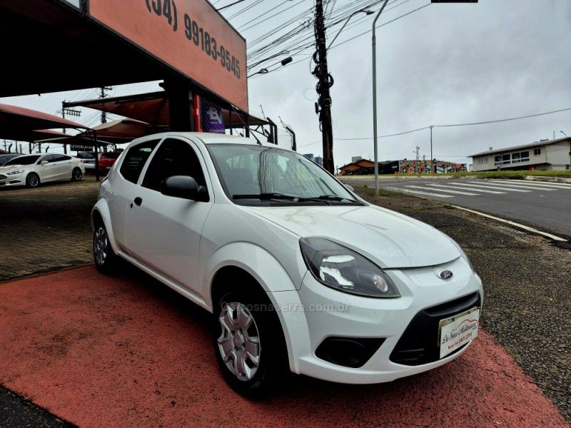 FORD KA 1.0 MPI 8V 2012/2013 HUBNER MULTIMARCAS FARROUPILHA / Carros no Vale