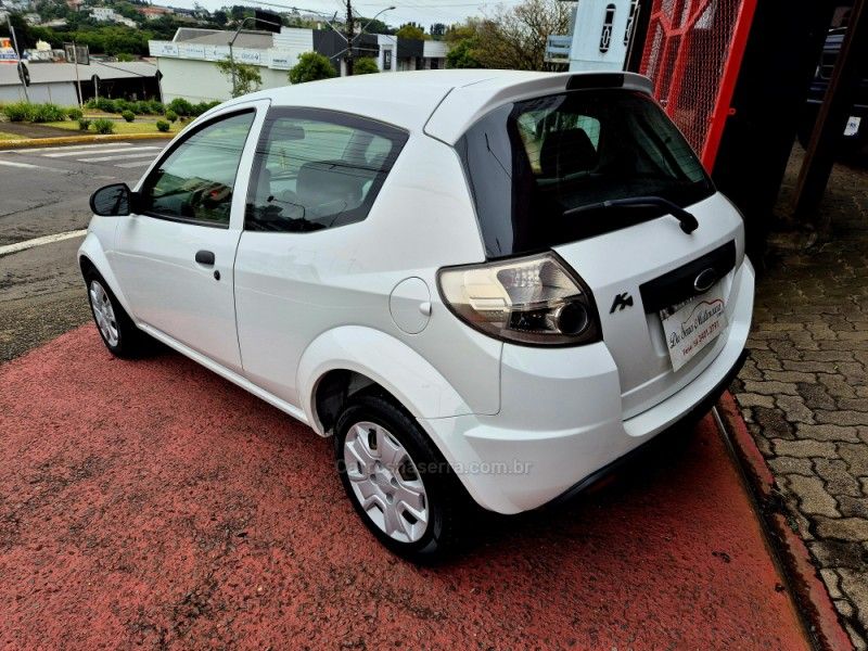 FORD KA 1.0 MPI 8V 2012/2013 HUBNER MULTIMARCAS FARROUPILHA / Carros no Vale