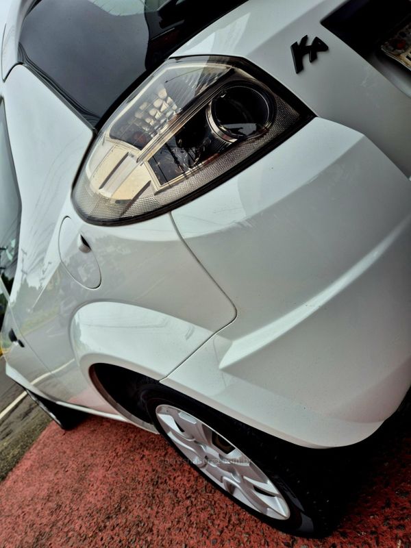 FORD KA 1.0 MPI 8V 2012/2013 HUBNER MULTIMARCAS FARROUPILHA / Carros no Vale