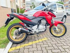 Honda Motos CB 300R 2014/2015 HUBNER MULTIMARCAS FARROUPILHA / Carros no Vale
