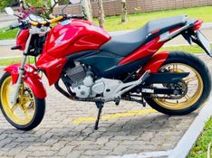 Honda Motos CB 300R 2014/2015 HUBNER MULTIMARCAS FARROUPILHA / Carros no Vale