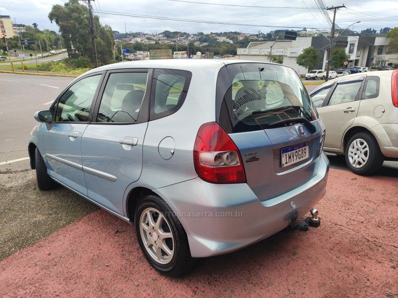 HONDA FIT 1.5 EX 16V 2006/2007 HUBNER MULTIMARCAS FARROUPILHA / Carros no Vale