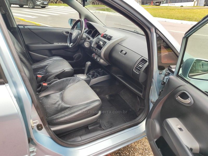 HONDA FIT 1.5 EX 16V 2006/2007 HUBNER MULTIMARCAS FARROUPILHA / Carros no Vale