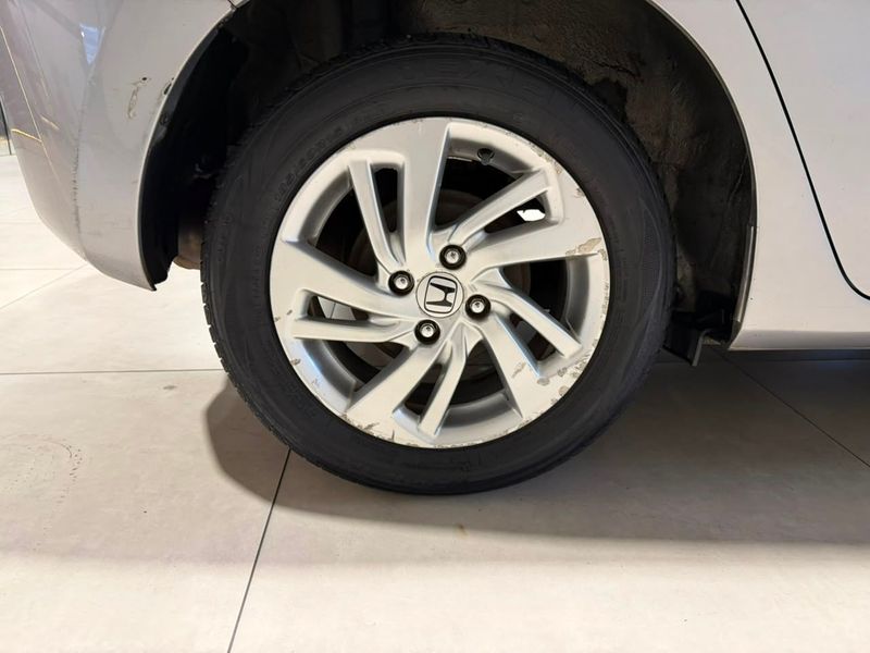Honda Fit Lx 1.5 Flexone 2015/2016 SIM VEÍCULOS PORTO ALEGRE / Carros no Vale Honda Fit Lx 1.5 Flexone 2015/2016 SIM VEÍCULOS PORTO ALEGRE / Carros no Vale
