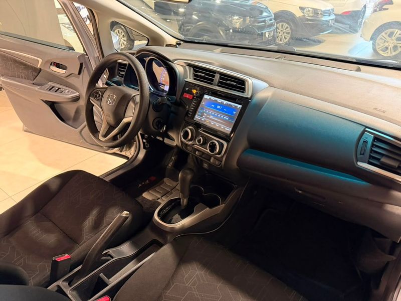 Honda Fit Lx 1.5 Flexone 2015/2016 SIM VEÍCULOS PORTO ALEGRE / Carros no Vale Honda Fit Lx 1.5 Flexone 2015/2016 SIM VEÍCULOS PORTO ALEGRE / Carros no Vale