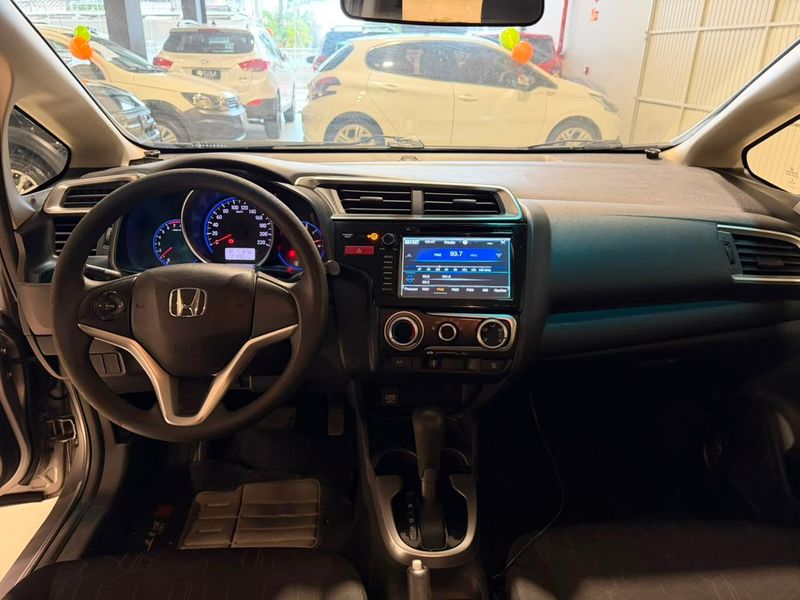 Honda Fit Lx 1.5 Flexone 2015/2016 SIM VEÍCULOS PORTO ALEGRE / Carros no Vale Honda Fit Lx 1.5 Flexone 2015/2016 SIM VEÍCULOS PORTO ALEGRE / Carros no Vale