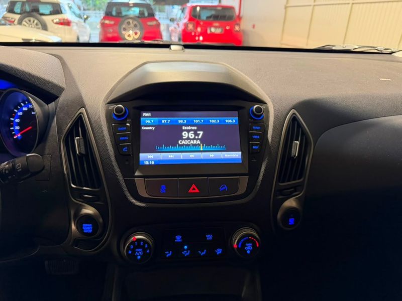 Hyundai Ix35 Gl 2.0 16v 2wd 2021/2022 SIM VEÍCULOS PORTO ALEGRE / Carros no Vale