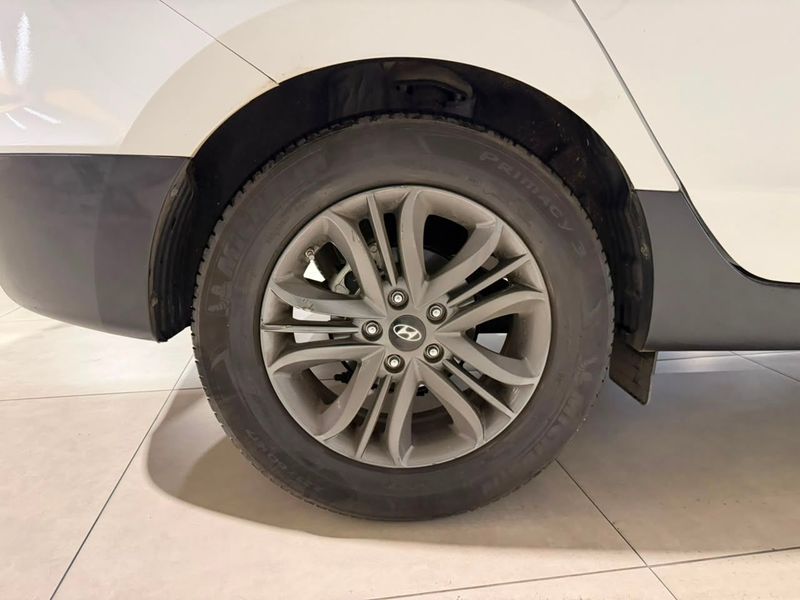 Hyundai Ix35 Gl 2.0 16v 2wd 2021/2022 SIM VEÍCULOS PORTO ALEGRE / Carros no Vale