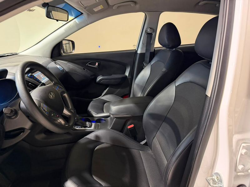 Hyundai Ix35 Gl 2.0 16v 2wd 2021/2022 SIM VEÍCULOS PORTO ALEGRE / Carros no Vale