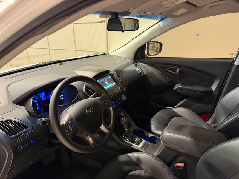 Hyundai Ix35 Gl 2.0 16v 2wd 2021/2022 SIM VEÍCULOS PORTO ALEGRE / Carros no Vale