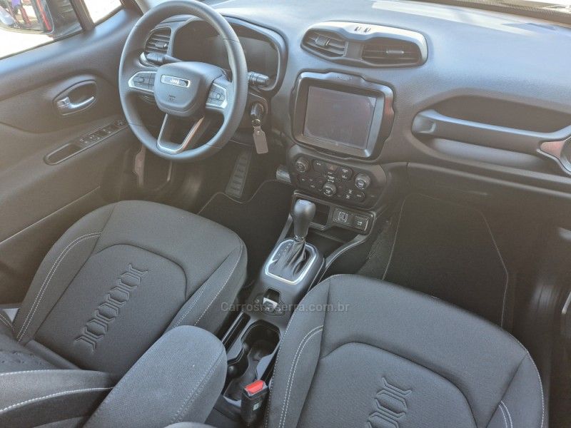 JEEP RENEGADE 1.3 16V ALTITUDE T270 TURBO 2026/2026 HUBNER MULTIMARCAS FARROUPILHA / Carros no Vale