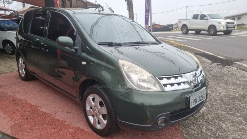 NISSAN LIVINA 1.8 SL 16V 2009/2010 HUBNER MULTIMARCAS FARROUPILHA / Carros no Vale