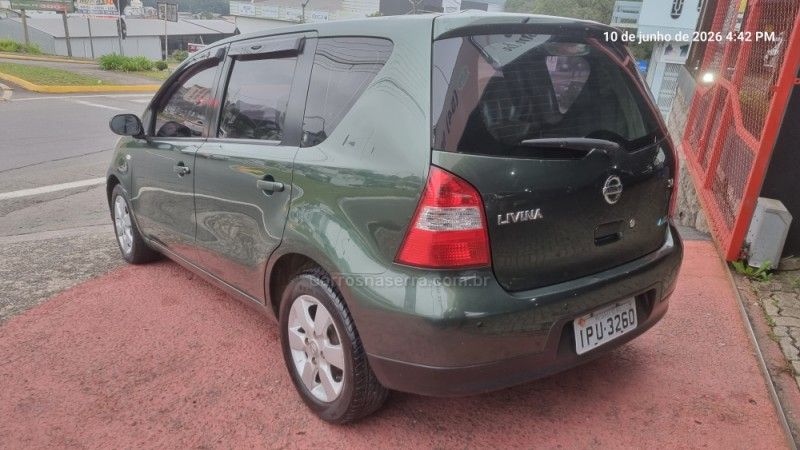 NISSAN LIVINA 1.8 SL 16V 2009/2010 HUBNER MULTIMARCAS FARROUPILHA / Carros no Vale