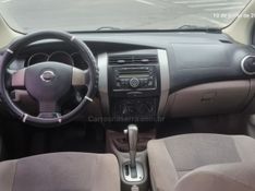 NISSAN LIVINA 1.8 SL 16V 2009/2010 HUBNER MULTIMARCAS FARROUPILHA / Carros no Vale