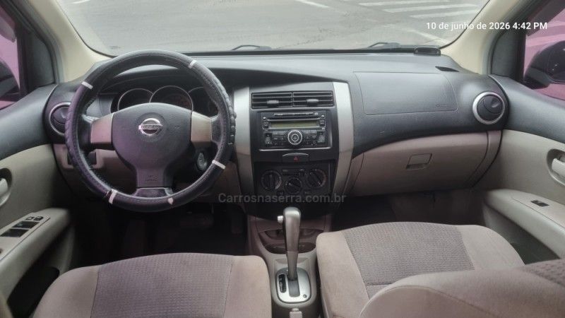 NISSAN LIVINA 1.8 SL 16V 2009/2010 HUBNER MULTIMARCAS FARROUPILHA / Carros no Vale