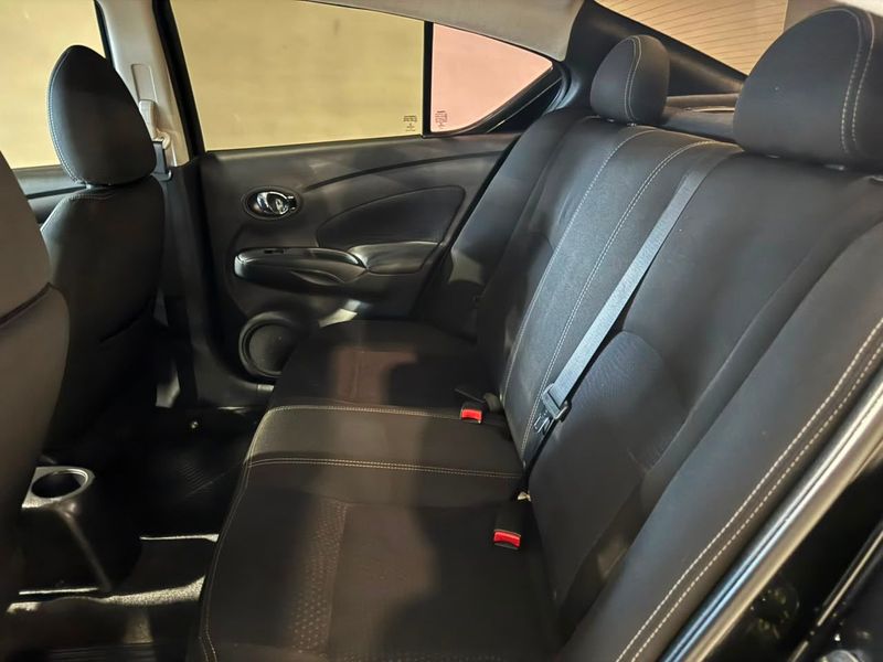 Nissan Versa Sv 1.6 2018/2019 SIM VEÍCULOS PORTO ALEGRE / Carros no Vale Nissan Versa Sv 1.6 2018/2019 SIM VEÍCULOS PORTO ALEGRE / Carros no Vale