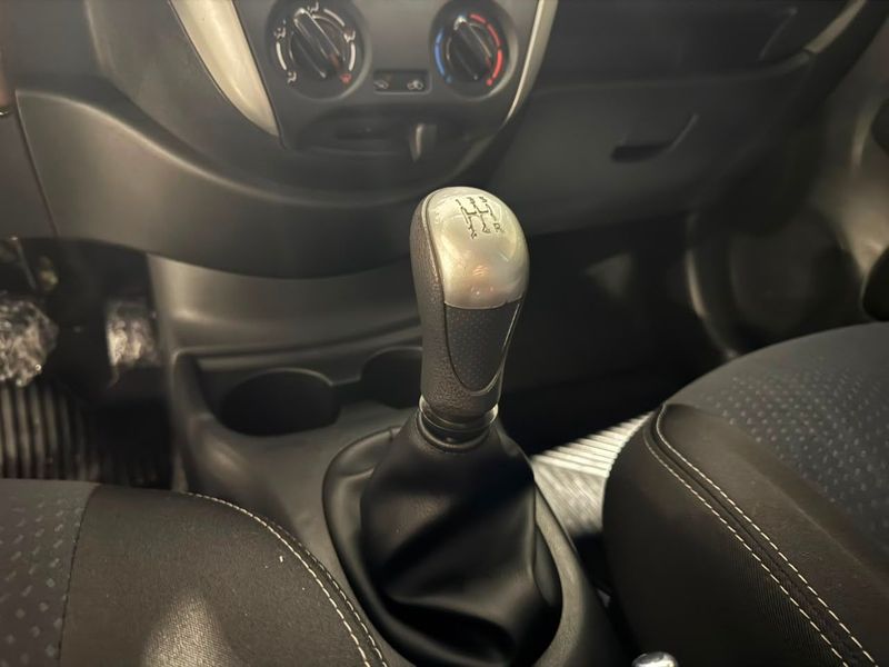 Nissan Versa Sv 1.6 2018/2019 SIM VEÍCULOS PORTO ALEGRE / Carros no Vale Nissan Versa Sv 1.6 2018/2019 SIM VEÍCULOS PORTO ALEGRE / Carros no Vale