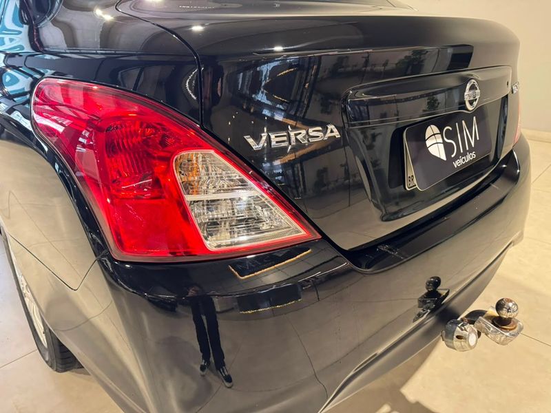 Nissan Versa Sv 1.6 2018/2019 SIM VEÍCULOS PORTO ALEGRE / Carros no Vale Nissan Versa Sv 1.6 2018/2019 SIM VEÍCULOS PORTO ALEGRE / Carros no Vale