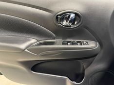 Nissan Versa Sv 1.6 2018/2019 SIM VEÍCULOS PORTO ALEGRE / Carros no Vale