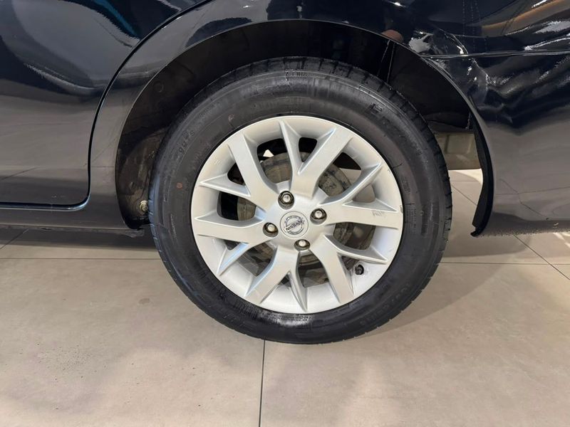 Nissan Versa Sv 1.6 2018/2019 SIM VEÍCULOS PORTO ALEGRE / Carros no Vale Nissan Versa Sv 1.6 2018/2019 SIM VEÍCULOS PORTO ALEGRE / Carros no Vale