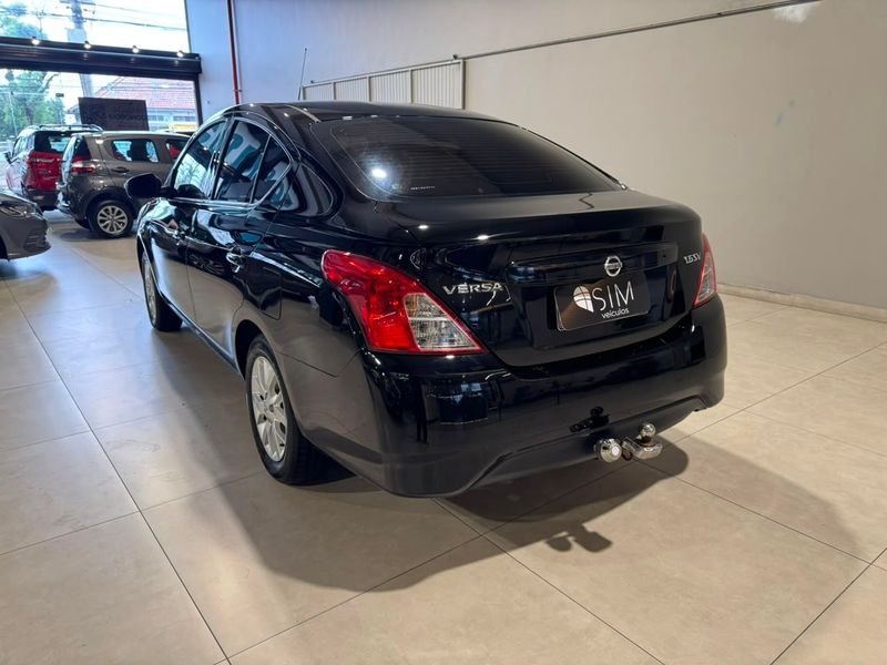Nissan Versa Sv 1.6 2018/2019 SIM VEÍCULOS PORTO ALEGRE / Carros no Vale Nissan Versa Sv 1.6 2018/2019 SIM VEÍCULOS PORTO ALEGRE / Carros no Vale