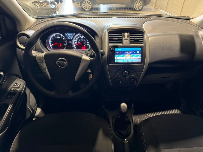 Nissan Versa Sv 1.6 2018/2019 SIM VEÍCULOS PORTO ALEGRE / Carros no Vale Nissan Versa Sv 1.6 2018/2019 SIM VEÍCULOS PORTO ALEGRE / Carros no Vale