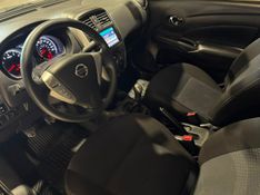 Nissan Versa Sv 1.6 2018/2019 SIM VEÍCULOS PORTO ALEGRE / Carros no Vale