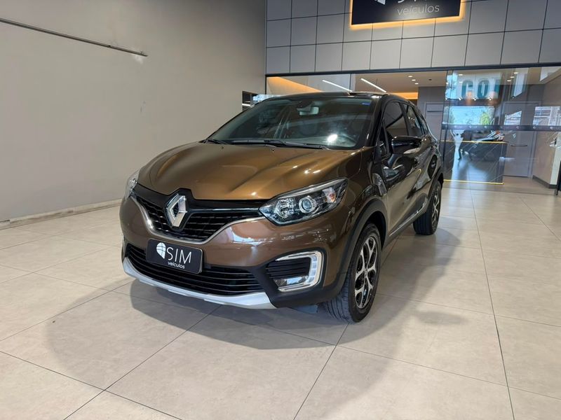 Renault Captur Intense 2.0 16v 2017/2018 SIM VEÍCULOS PORTO ALEGRE / Carros no Vale