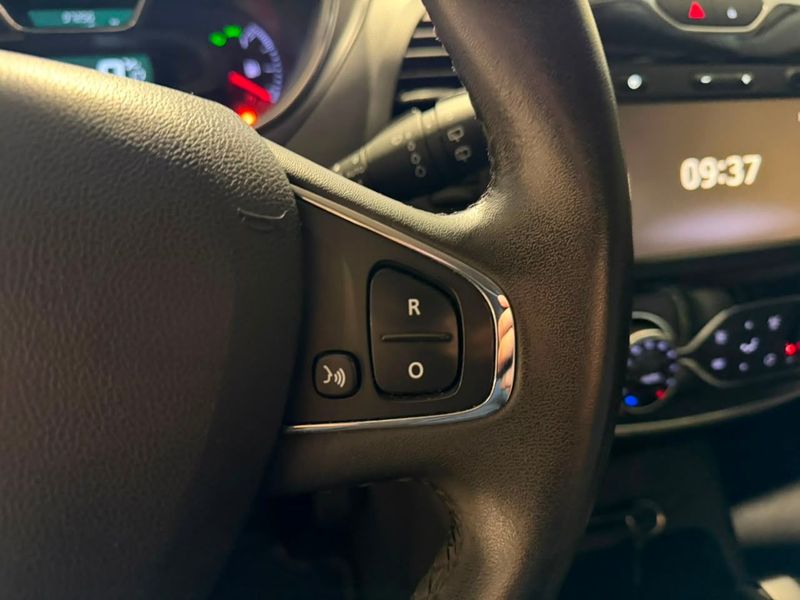 Renault Captur Intense 2.0 16v 2017/2018 SIM VEÍCULOS PORTO ALEGRE / Carros no Vale