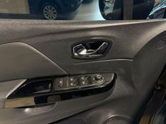 Renault Captur Intense 2.0 16v 2017/2018 SIM VEÍCULOS PORTO ALEGRE / Carros no Vale