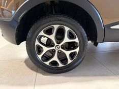 Renault Captur Intense 2.0 16v 2017/2018 SIM VEÍCULOS PORTO ALEGRE / Carros no Vale