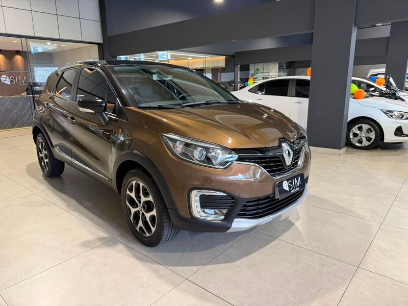 Renault Captur Intense 2.0 16v 2017/2018 SIM VEÍCULOS PORTO ALEGRE / Carros no Vale