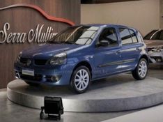 RENAULT CLIO 1.0 CAMPUS 16V 2010/2010 HUBNER MULTIMARCAS FARROUPILHA / Carros no Vale