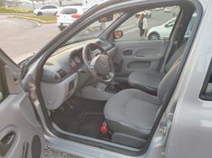 RENAULT CLIO 1.0 CAMPUS 16V 2008/2009 HUBNER MULTIMARCAS FARROUPILHA / Carros no Vale