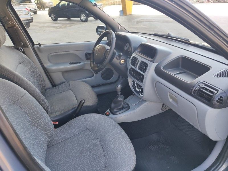 RENAULT CLIO 1.0 CAMPUS 16V 2010/2010 HUBNER MULTIMARCAS FARROUPILHA / Carros no Vale RENAULT CLIO 1.0 CAMPUS 16V 2010/2010 HUBNER MULTIMARCAS FARROUPILHA / Carros no Vale