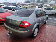 RENAULT MÉGANE 2.0 DYNAMIQUE SEDAN 16V 2007/2008 HUBNER MULTIMARCAS FARROUPILHA / Carros no Vale