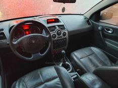 RENAULT MÉGANE 2.0 DYNAMIQUE SEDAN 16V 2007/2008 HUBNER MULTIMARCAS FARROUPILHA / Carros no Vale