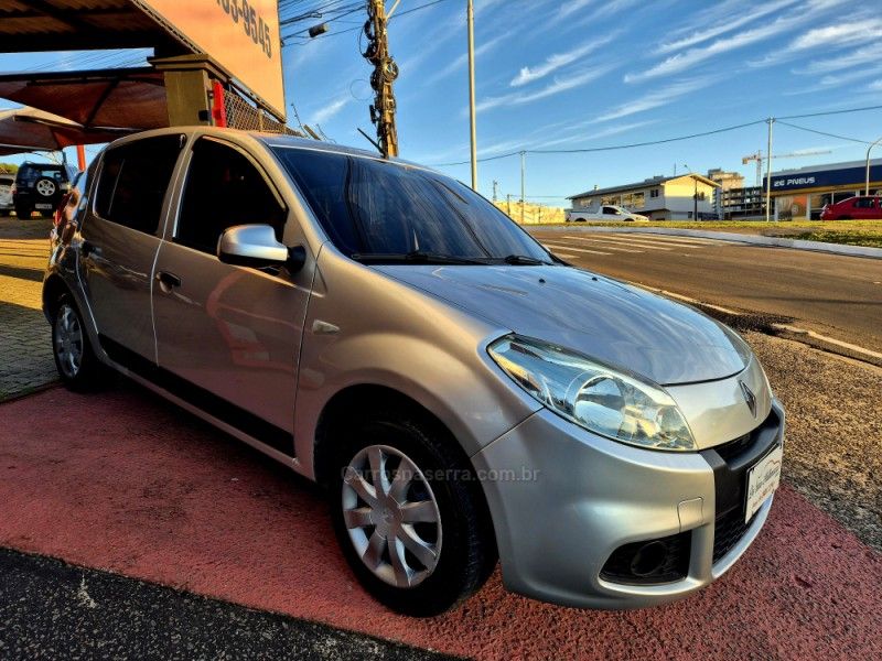 RENAULT SANDERO 1.6 EXPRESSION 8V 2012/2012 HUBNER MULTIMARCAS FARROUPILHA / Carros no Vale