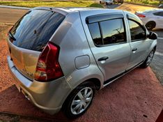RENAULT SANDERO 1.6 EXPRESSION 8V 2012/2012 HUBNER MULTIMARCAS FARROUPILHA / Carros no Vale