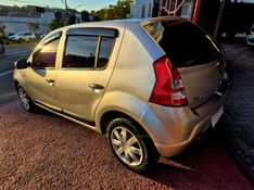 RENAULT SANDERO 1.6 EXPRESSION 8V 2012/2012 HUBNER MULTIMARCAS FARROUPILHA / Carros no Vale
