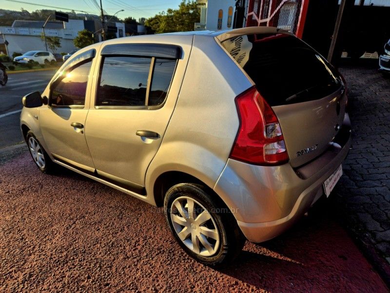 RENAULT SANDERO 1.6 EXPRESSION 8V 2012/2012 HUBNER MULTIMARCAS FARROUPILHA / Carros no Vale