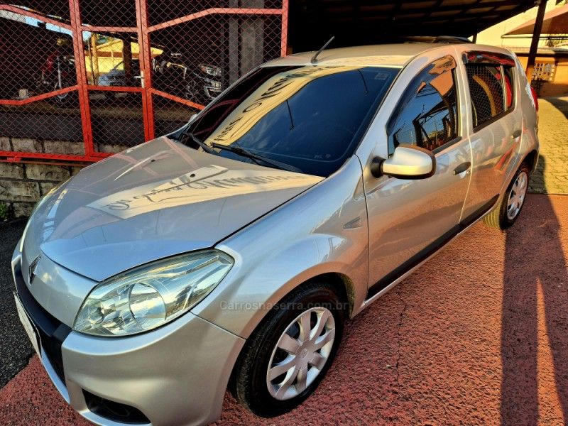 RENAULT SANDERO 1.6 EXPRESSION 8V 2012/2012 HUBNER MULTIMARCAS FARROUPILHA / Carros no Vale