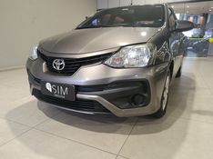 Toyota Etios Hb Xs 1.5 2017/2018 SIM VEÍCULOS PORTO ALEGRE / Carros no Vale