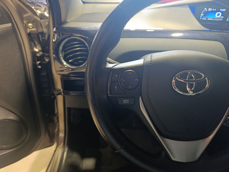 Toyota Etios Hb Xs 1.5 2017/2018 SIM VEÍCULOS PORTO ALEGRE / Carros no Vale