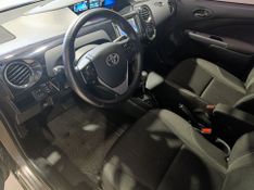 Toyota Etios Hb Xs 1.5 2017/2018 SIM VEÍCULOS PORTO ALEGRE / Carros no Vale